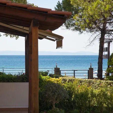 Сasa de vacaciones Maisonette By The Sea